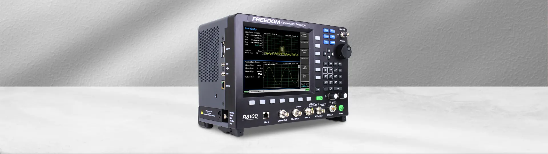 Hot! R8100 - đo kiểm hệ thống thông tin liên lạc vô tuyến trên tàu hải quân