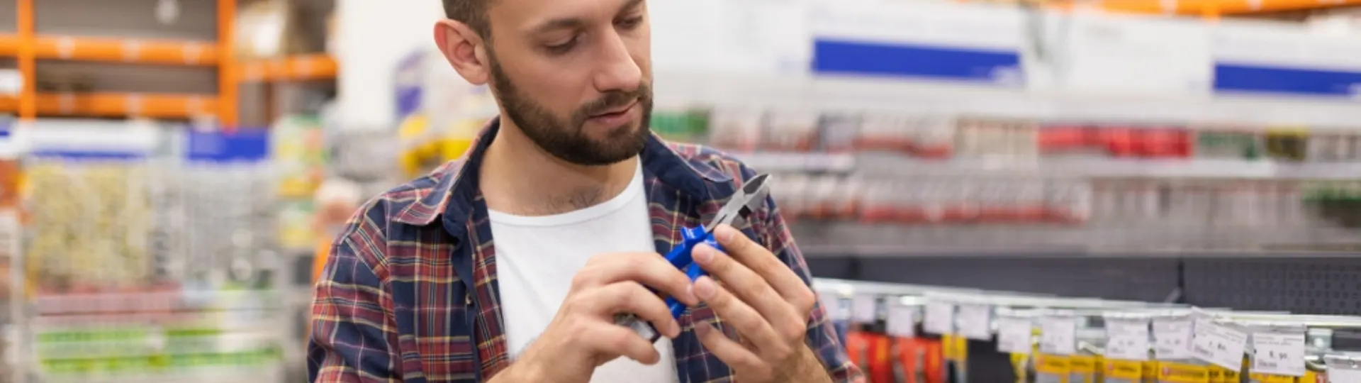 Một số lưu ý khi sử dụng các thiết bị máy cầm tay - Tecostore