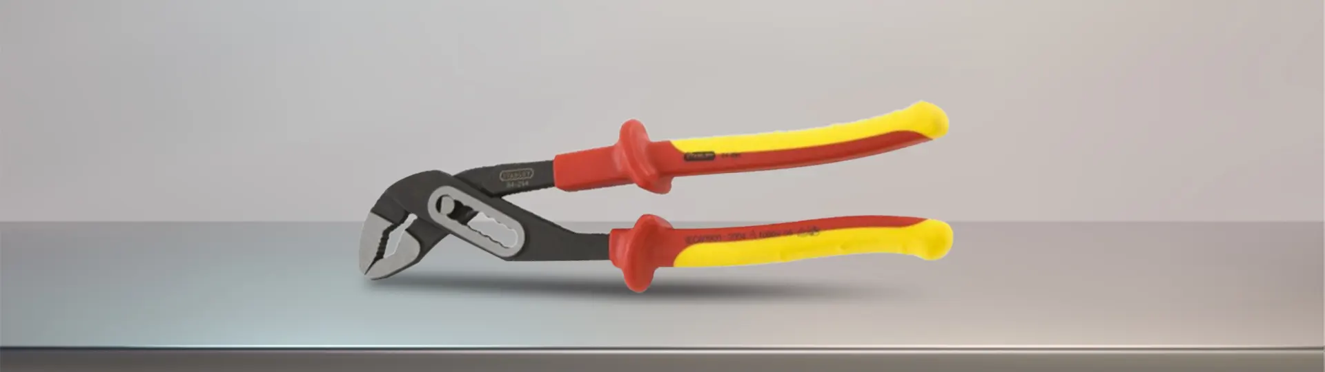 Kìm mỏ quạ là gì? Phân loại và ứng dụng của kìm mỏ quạ