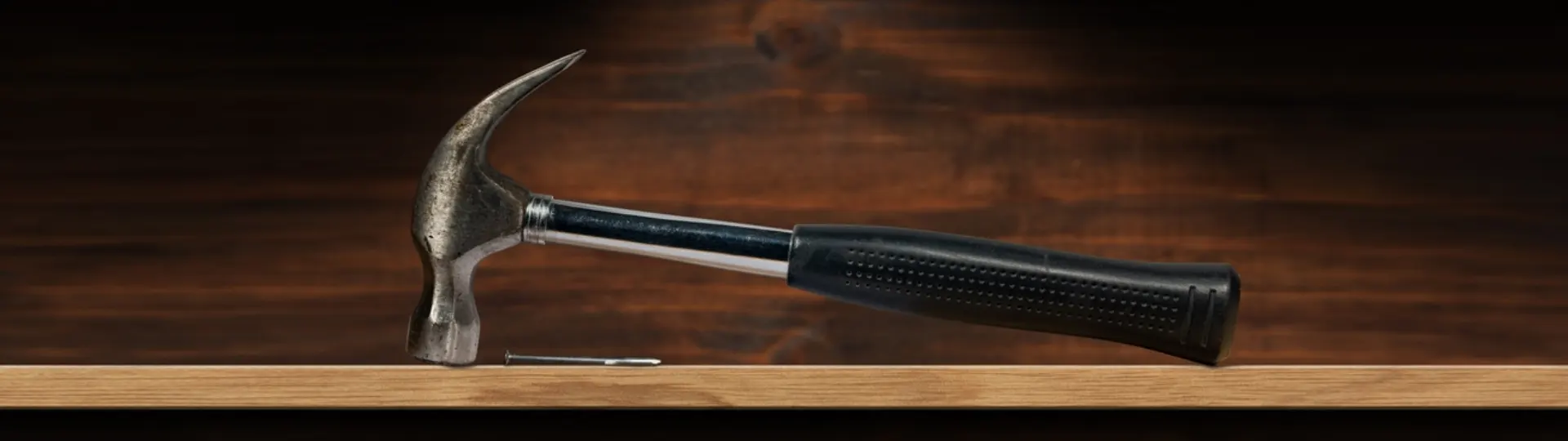 Búa nhổ đinh - dụng cụ cầm tay thiết yếu cho công việc sửa chữa