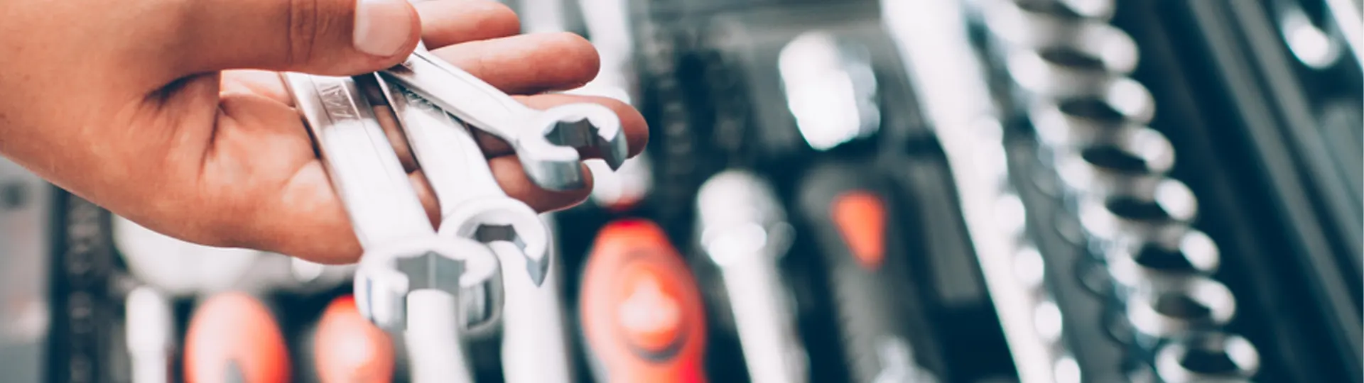 Những lưu ý cho người dùng khi lựa chọn sản phẩm bộ cờ lê