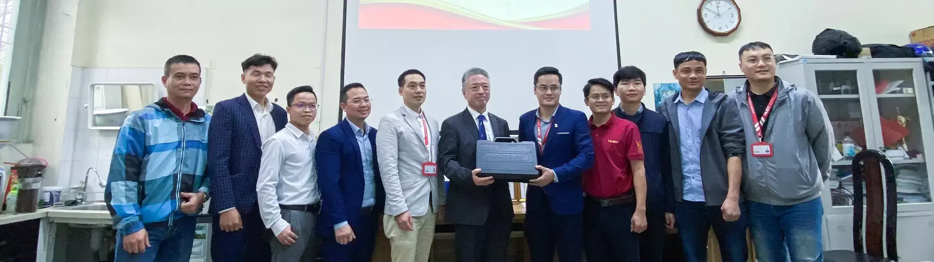 TECOTEC cùng Accretech đến thăm trường Cơ Khí Đại học Bách Khoa Hà Nội